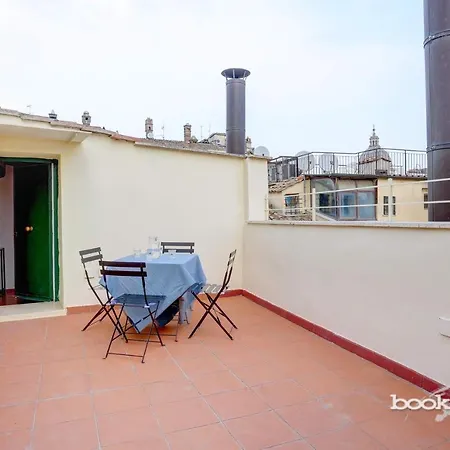 Hide Out - Bookwedo Apartamento