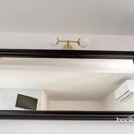 Hide Out - Bookwedo *